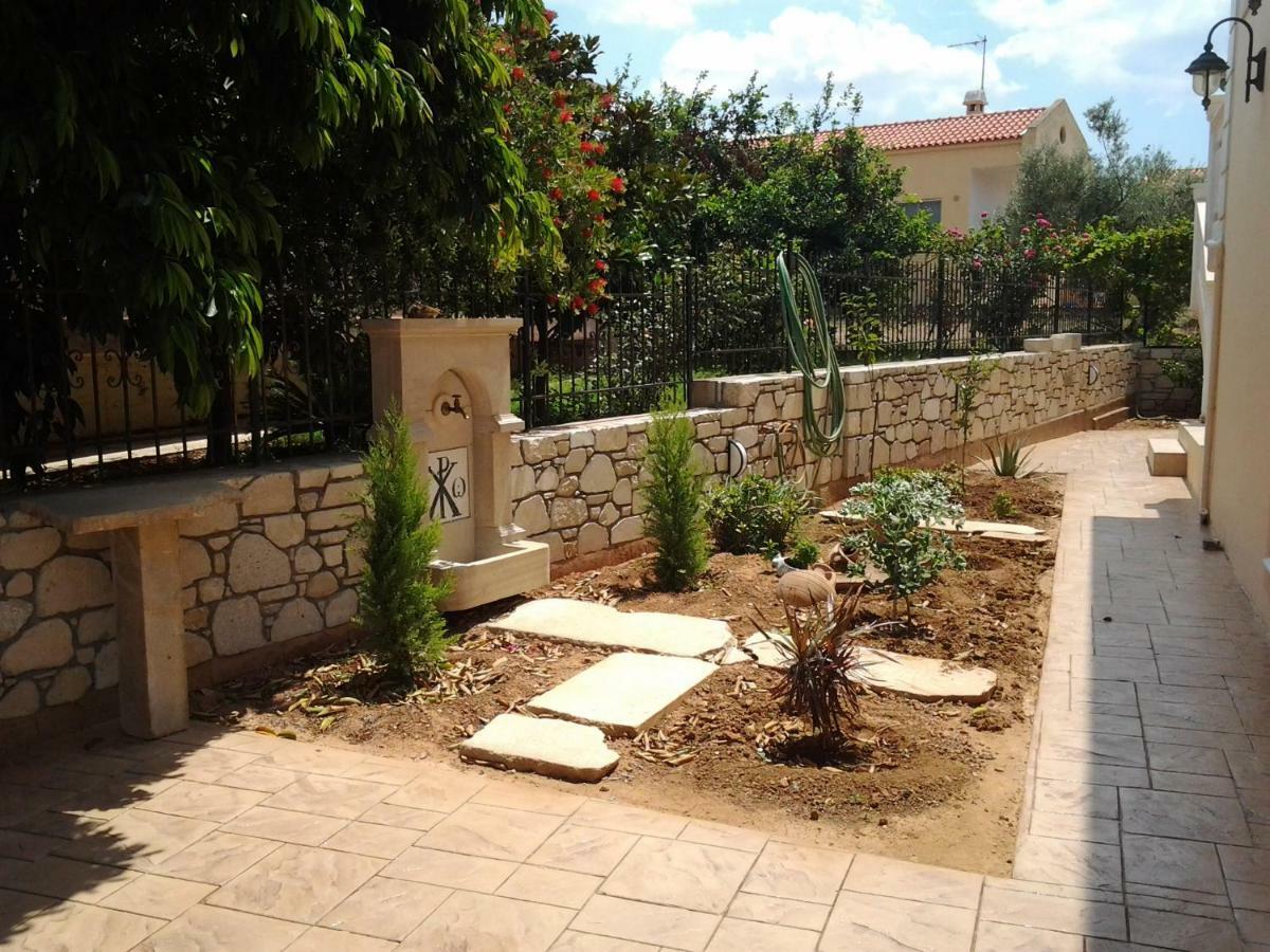 Father'S House In Kissamos Korfalonas Exterior foto